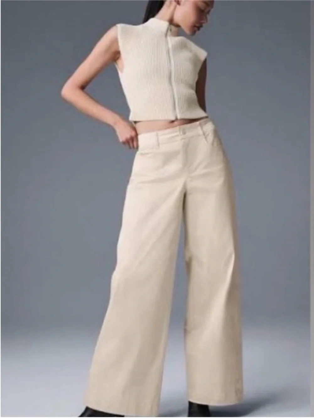 Alo Yoga Low Rise Wanderlust Wide Leg Trousers Oat Milk Tan Sz XS 2-4 W54154R